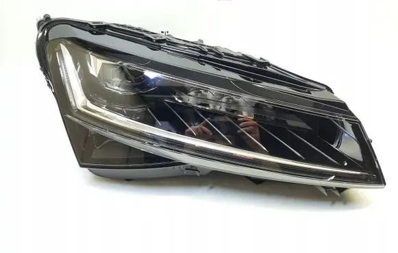 Skoda Superb B5 (3U) Headlight/headlamp 3V2941016D