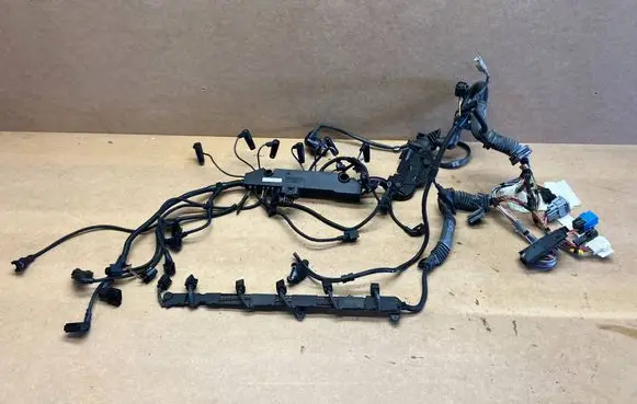 BMW 5 E60 E61 Engine installation wiring loom 7796109 E5657V 3151210407