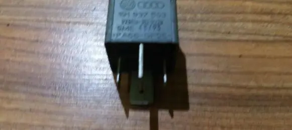 Skoda Fabia Mk1 (6Y) Other relay 191937503 V23134J52X220