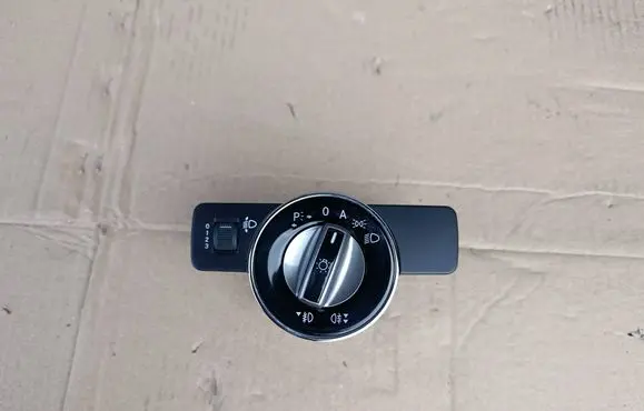 Mercedes-Benz C W204 Light switch A2045453004