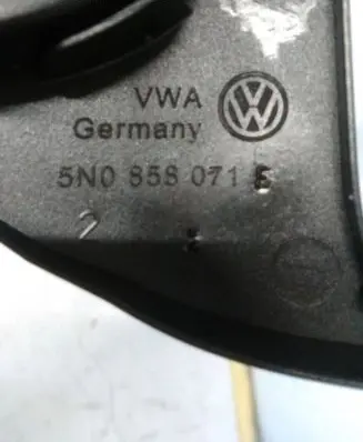 Radio/GPS head unit trim