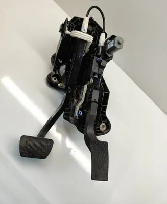 Ram 1500 Pedal assembly 14017054 140520182259 P68312752AH