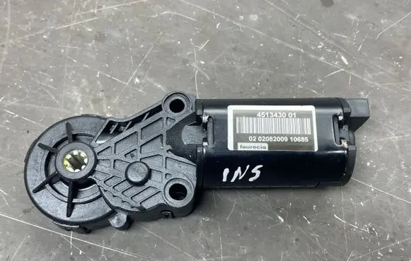 Opel Insignia A Seat adjustment motor 4513430