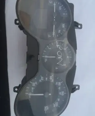 Seat Leon (1P) Speedometer (instrument cluster) 1P0920907B 2V0021000