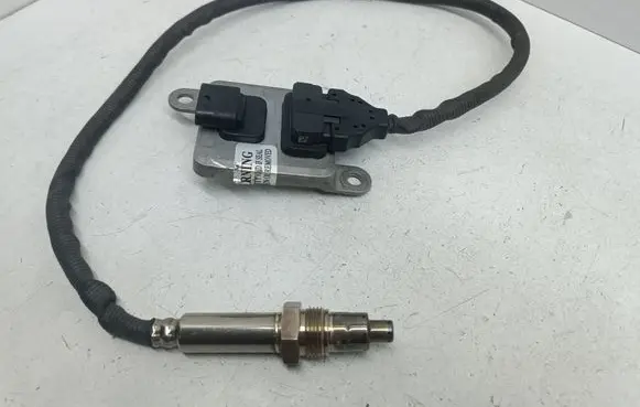 Mercedes-Benz Sprinter W906 Lambda probe sensor A0009053503 5WK96682D 0009053503
