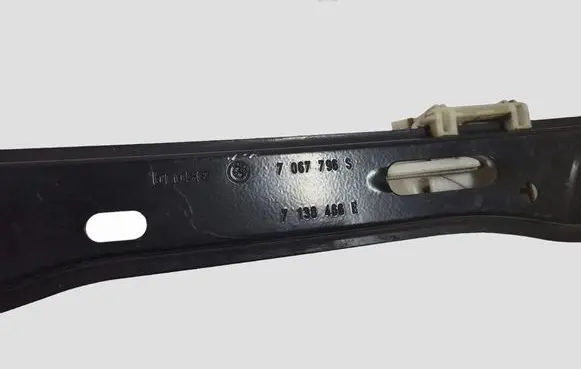 BMW 1 E81 E87 Front door window regulator with motor 7067796S 7138466E