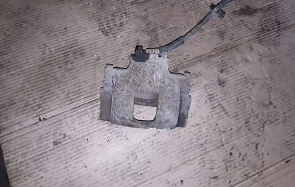 Dodge Nitro Front brake caliper NOCODE