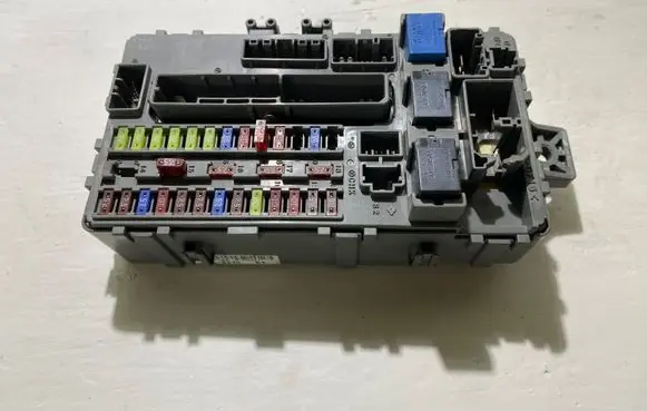 Honda Accord Fuse module TL4G210 KTDA07RBX 081201