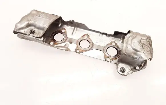 Exhaust heat shield