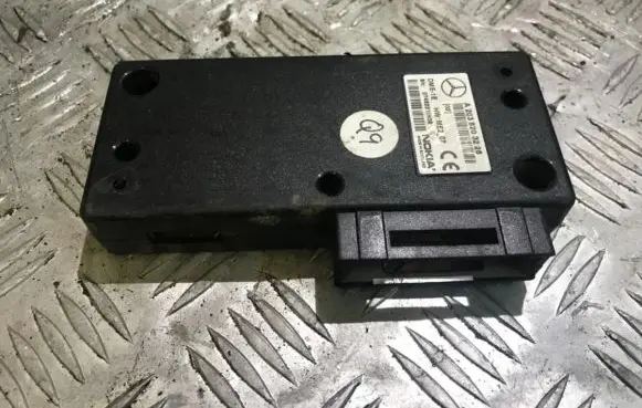 Mercedes-Benz C W203 Other control units/modules A2038203226 0746221LH38