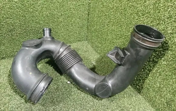 Jaguar XF X250 Intercooler hose/pipe 9X239690AE AW939690AD