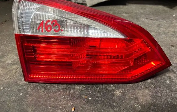 Ford Focus Tailgate rear/tail lights 13A603DB