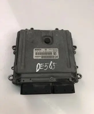 Volvo S60 Engine control unit/module ECU 30729826A 0281012103