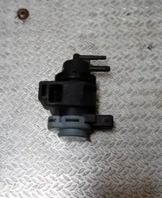 Nissan Qashqai+2 Turbo solenoid valve 8200575400