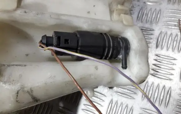 Windscreen/windshield washer pump