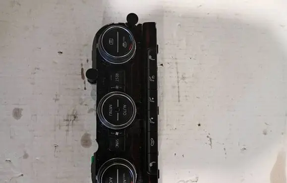 Volkswagen Touran III Climate control unit 5G0907044CJ
