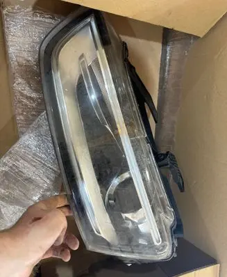 Audi Q3 F3 Headlight/headlamp 1090025