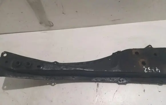 Toyota Corolla Verso AR10 Front subframe