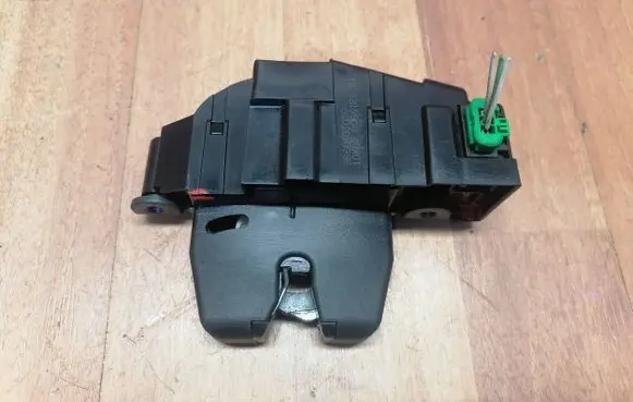 Citroen C4 Grand Picasso Tailgate/trunk/boot lock/catch/latch 9660403880 8719G7 8719C5
