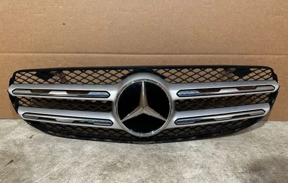 Mercedes-Benz GLC C253 Front bumper upper radiator grill A2538800302