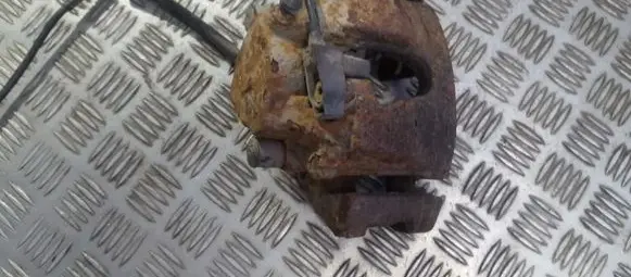 Mercedes-Benz E W210 Front brake caliper