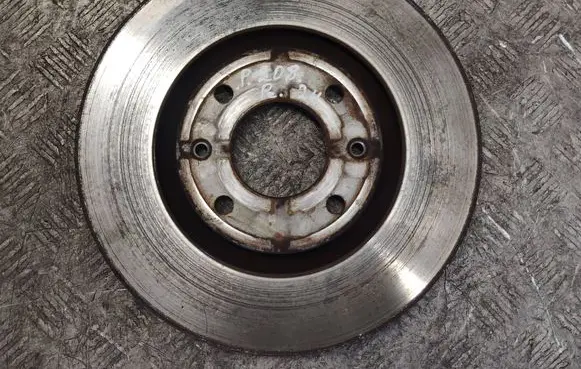 Peugeot 208 Front brake disc