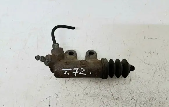 Clutch slave cylinder