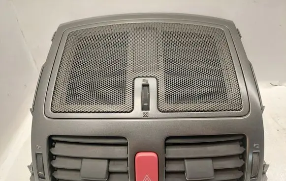Toyota Auris 150 Dash center air vent grill 5567002110