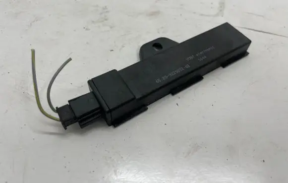 Interior comfort aerial antenna