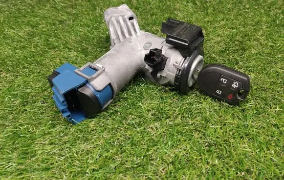 Ford Fiesta Ignition lock 8V513F880DD