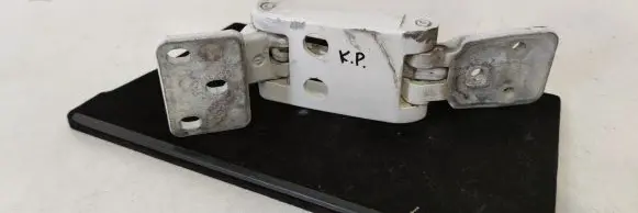 Mercedes-Benz Sprinter W906 Loading door lower hinge A9067400237 9067400237