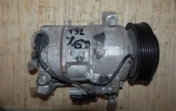 Nissan X-Trail T32 Air conditioning (A/C) compressor (pump) 926004MS1A