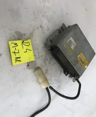 BMW 5 E34 Engine control unit/module 0261200214
