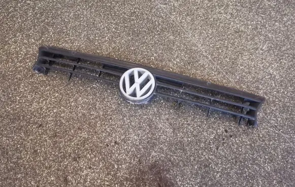 Volkswagen Golf III Front bumper upper radiator grill 191853601H