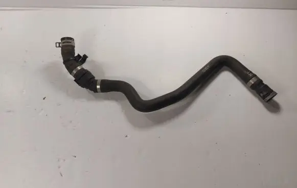 Ford Kuga II Engine coolant pipe/hose