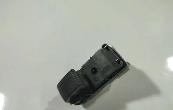 Mazda 5 Electric window control switch