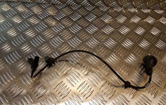 Mercedes-Benz A W169 Rear ABS sensor wiring A1695400817