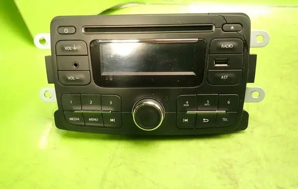 Dacia Sandero Radio/CD/DVD/GPS head unit 