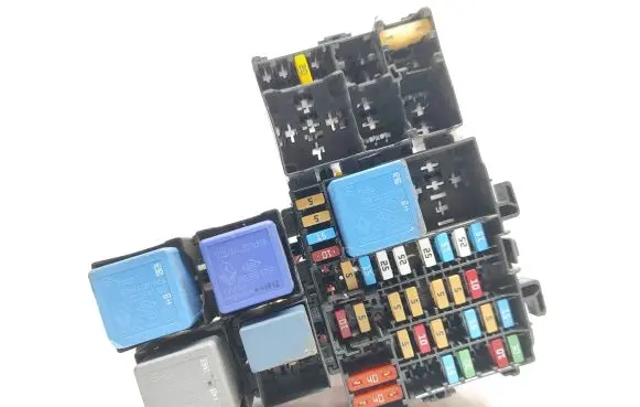 Renault Trafic III (X82) Fuse box set PDBX82 8AA91 SRRJA00000