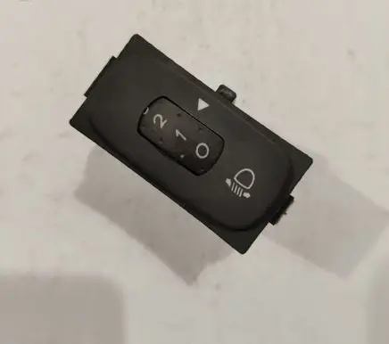 Renault Scenic I Headlight level height control switch 8200002439