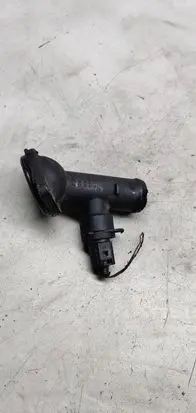 Volkswagen PASSAT B6 Engine coolant pipe/hose 03G121121D