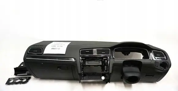 Volkswagen Golf VII Dashboard