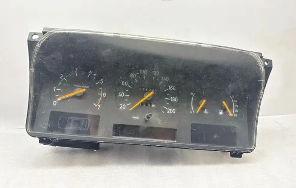 Saab 9000 CS Speedometer (instrument cluster) 4438222 4439600