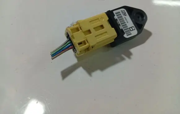 Toyota Avensis T250 Airbag deployment crash/impact sensor 8983105010