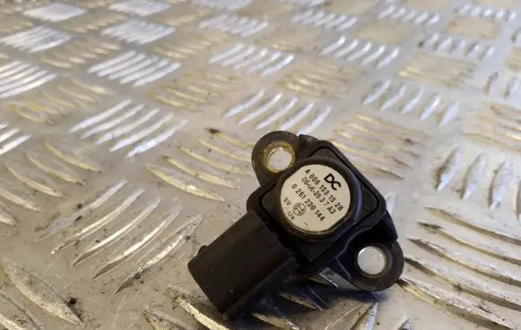 Mitsubishi Colt Air pressure sensor A0061531528 0261230144