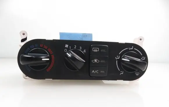 Nissan Sentra B15 Interior fan control switch 