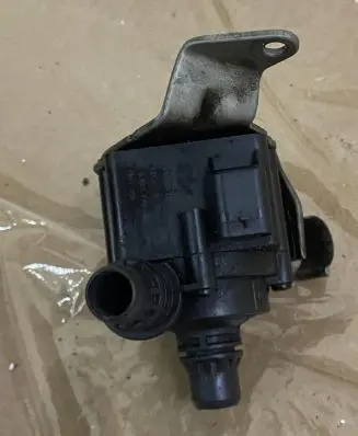 BMW 5 F10 F11 Electric auxiliary coolant/water pump 11538512235 E1996