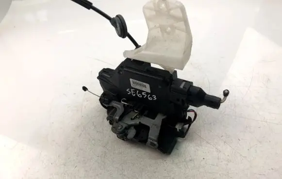 Volkswagen Caddy Coupe door lock (next to the handle) 3D1837016AR
