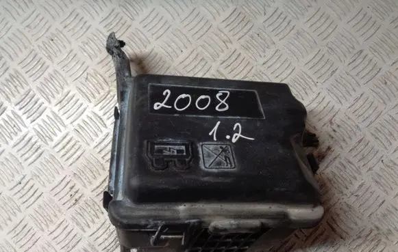 Peugeot 2008 I Fuse box set 452833702