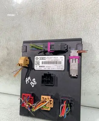 Audi A4 S4 B8 8K Comfort/convenience module 8k0907063